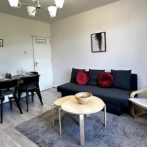 stunning-2-bed-apt-near-central-london.brighton-hotels-england.com/